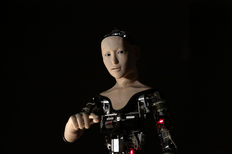 ohei Ogawa & Itzuki Doi & Takashi Ikegami & Hiroshi Ishiguro, Alter © Justine Emard, courtesy AE_2018